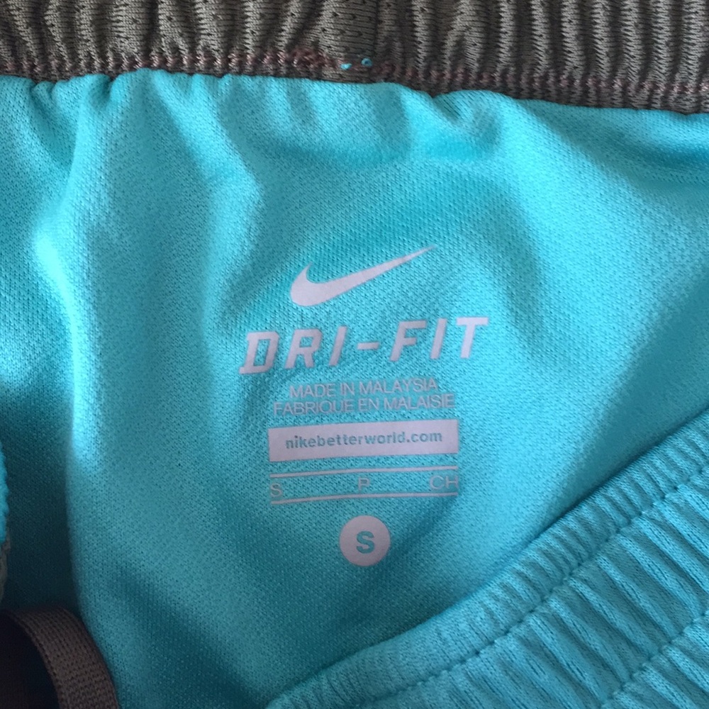 Nike Dri-Fit short - Picture 2 of 5